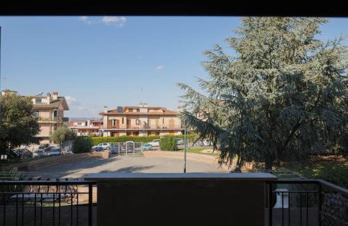 Monterotondo Apartment | Casa Ghandi vicino a Roma con Box Auto e Wi-Fi