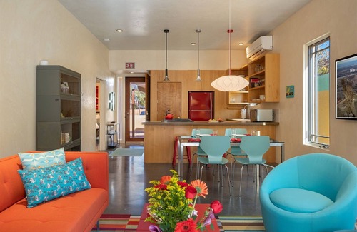 Downtown Santa Fe House | Casa Godzilla - Walk to the Railyard and Downtown Plaza