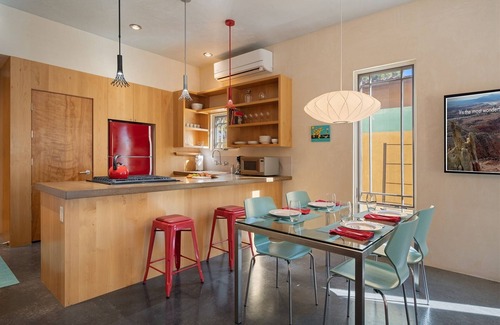 Downtown Santa Fe House | Casa Godzilla - Walk to the Railyard and Downtown Plaza