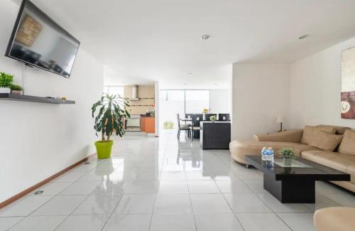 Lomas de Angelopolis House | Casa Grande, Cómoda y con Seguridad - Excelente Ubicación