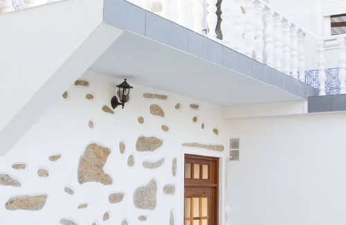 Mozelos House | Casa Grande - Rural house near Porto, with swimming pool and garden.