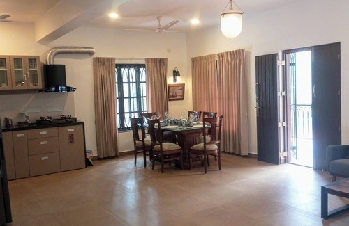 Calangute Villa | Casa Hibiscus Villa with Pvt.Garden & 5 Mins drive to Beach