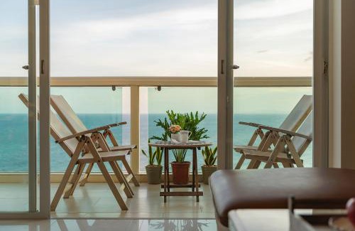 Phu Hai Beach Apartment | Casa Home - Ocean Melody - Beach Front 3br Apartment