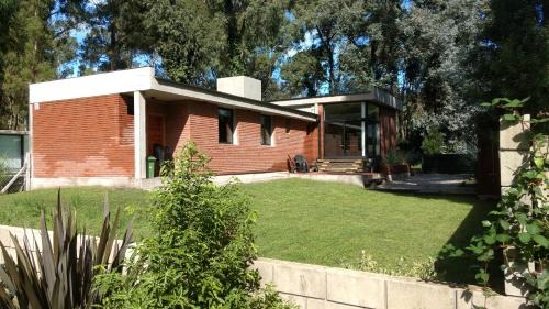 Bosque Peralta Ramos House | Casa Huarpes