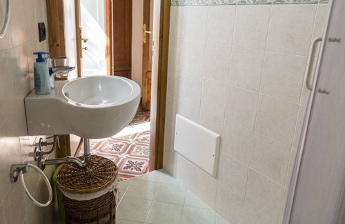 Castelbuono Apartment | Casa in Piazza, in the historic center of Castelbuono