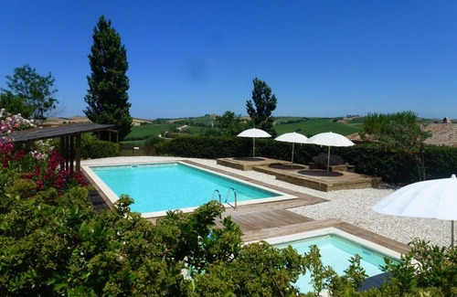 Montecarotto Apartment | Casa -Montale, 2/5 Stalla, gr. Pool, private setting, panoramic view
