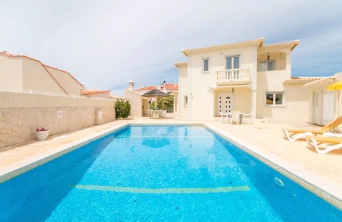 Vale de Parra House | Casa James - 5 bedroom, 6 bath Sleeps 10 - Modern Spacious Villa - Vale de Parra
