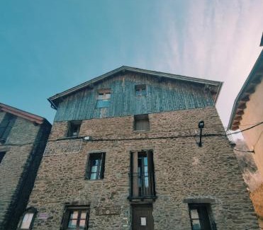 Rialp House | CASA JAN, Casa Rural en Beraní