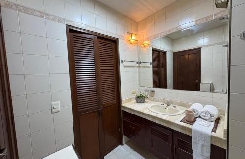 Ciudad Jardin Bed & Breakfast | Casa Jardin del Lago