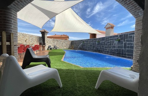Fresnedoso de Ibor Ski Chalet | Casa Juanin for 10 people