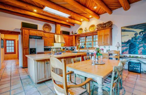 Valdez House | Casa Kiva