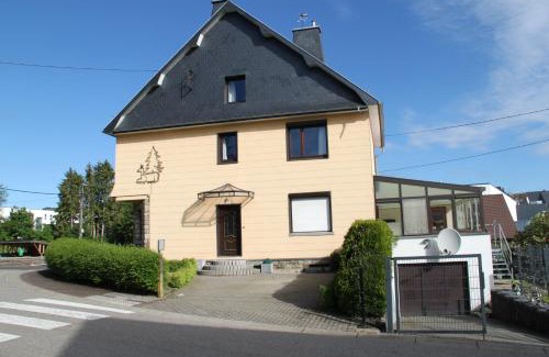 Buellingen House | Casa Léon
