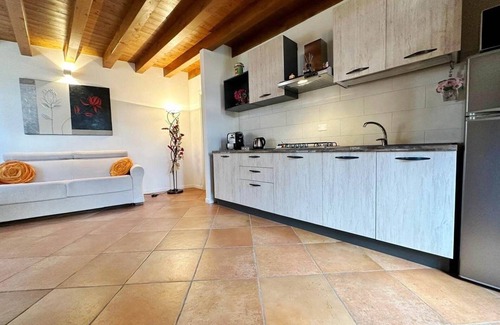 Castiglione delle Stiviere Apartment | Casa Lara, tra lago a campagna