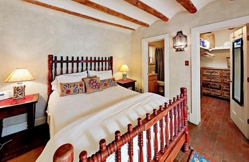 Historic Eastside Apartment | Casa Las Rosas