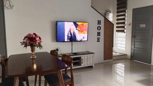 Wakaf Che Yeh House | Casa LiLa Homestay Private Pool Taman Kota Seribong Kota Bharu