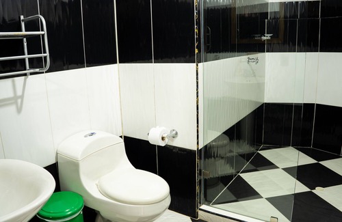 Guatape Hotel | Casa Linda Guatapé