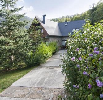 Vielha e Mijaran House | Casa Lola Pirene