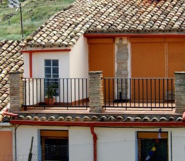 Ayerbe House | Casa Lugaré