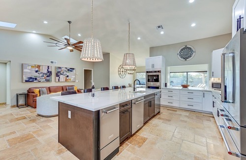 Desert View Village House | Casa Luna | 8BR w/Pool, Hot Tub, Putting Green | Pet Friendly