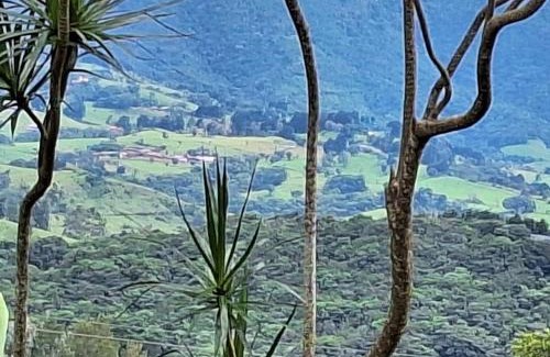 Roble Ski Chalet | Casa Luna Poás Costarica