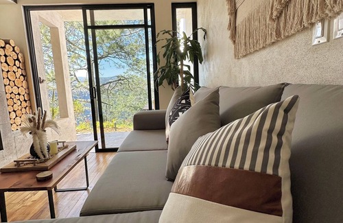Zacatlan Apartment | Casa Madera 1A Estancia a la orilla del acantilado.Ideal para parejas!