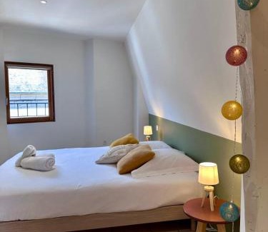 Brive-la-Gaillarde Apartment | Casa Majour - Duplex coeur de ville - T2 - Climatisé