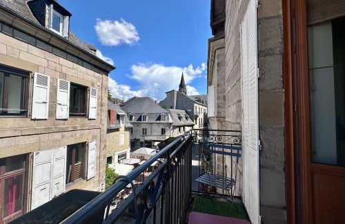 Brive-la-Gaillarde Apartment | Casa Majour - Duplex coeur de ville - T2 - Climatisé