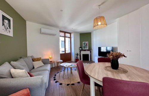 Brive-la-Gaillarde Apartment | Casa Majour - Duplex coeur de ville - T2 - Climatisé