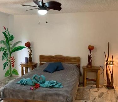 Cahuita Bed & Breakfast | Casa Mambo