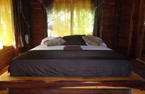 Macario Gomez Bed & Breakfast | Casa Mango