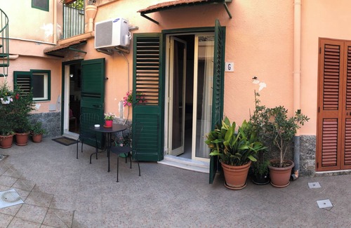 Ognina House | Casa Maya Catania Ognina waterfront CIN: IT087015C2VV8HVJ93