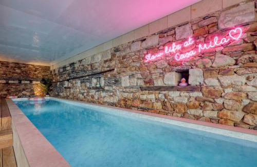 Saint-Mathurin-sur-Loire House | Casa Mila & Spa - Maison d'Hôtes raffinée vue Loire, Spa & Piscine