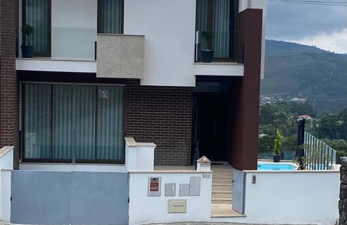 Quintiaes House | Casa Moinho Vedro - Large, quiet house 20 minutes from the beach