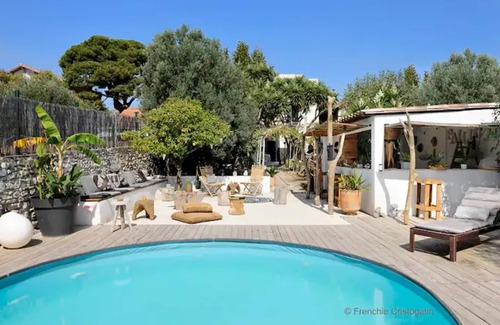 Saint-Henri House | Casa Moz House Pétanque, Pool with Rooftop and Wi-Fi