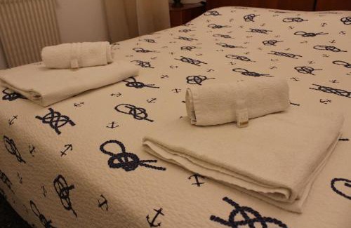 Quarto dei Mille Apartment | Casa My Home Genova - 14 minuti dal Centro - 5 minuti a piedi dal Gaslini