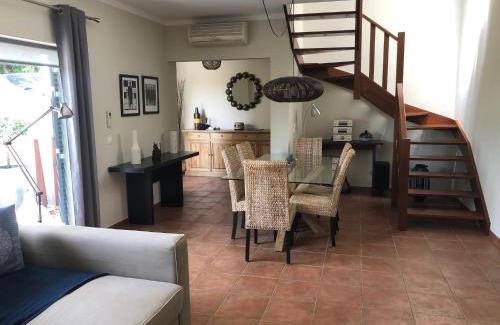 Alfarim House | Casa na Praia Meco - Villas Vale do Meco