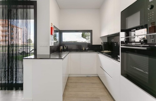 Peniche Apartment | Casa Nascer do Sol - Rooftop Pool