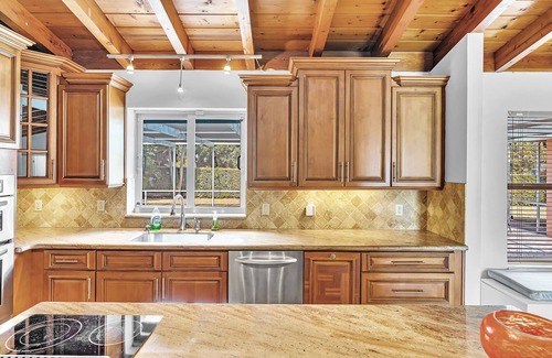 Hollywood Hills House | Casa Natalia 3BR Home with Pool Near Hard Rock Casino