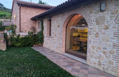 San Terenziano House | Casa nella campagna Umbra