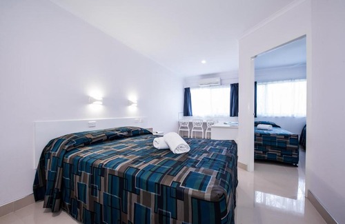 West Mackay Hotel | Casa Nostra Motel Mackay