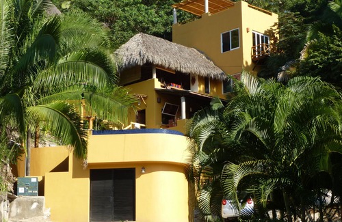 North End House | Casa Olayh is a Private Home with a Beautiful Ocean View