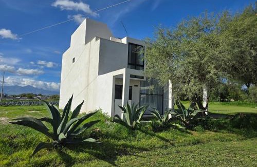 Ixmiquilpan House | Casa Olivo, Sala a doble altura