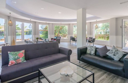 Las Jaras Villa | Casa Orilla El Lago Córdoba by Ruralidays