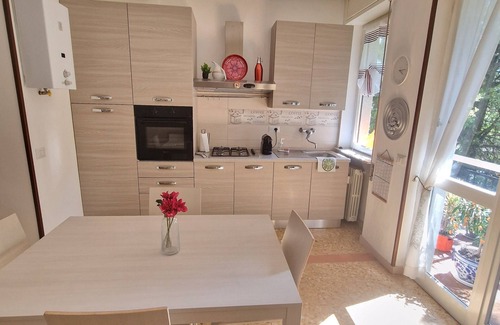 Abbadia Lariana Apartment | Casa Orso - Romantic Stay by Lake Como - Central - Walk to Beach & Trails