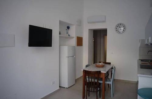 Santa Teresa di Riva Apartment | Casa Ortensia, cozy ground-floor apartment 2 minutes from the beach.