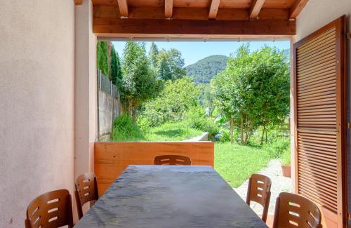 Monteggio Apartment | Casa Ortensia by Quokka 360 - Cozy house with garden