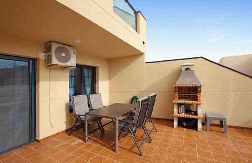Pajara House | Casa Otoño – Holiday Home with Sea View, Private Terrace and Wi-Fi