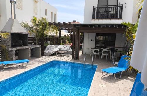 Kapparis Villa | Casa Palmera