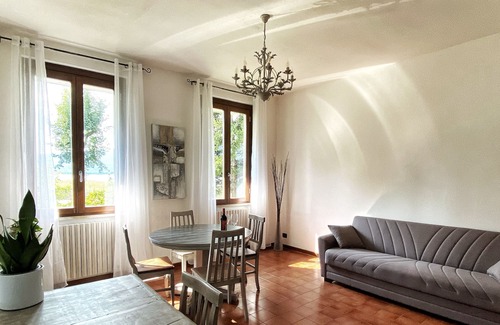 Bosisio Parini House | Casa Paola directly on Lake Pusiano