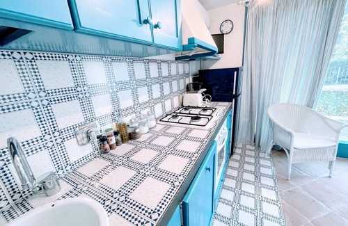 Spoleto Apartment | Casa Piscina sleeps 5, pretty setting next to pool with private garden nr pool